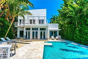 6 Bedroom Homes in Miami Beach by TMG