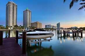 6 Bedroom Homes in Miami Beach by TMG