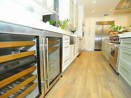 6 Bedroom Homes in Miami by TMG