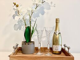 City Condo by Rogers Centre