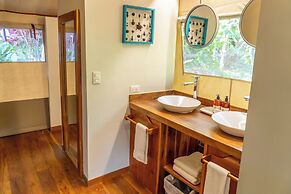 Isla Chiquita Glamping Hotel