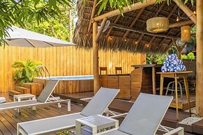 Isla Chiquita Glamping Hotel