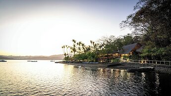 Isla Chiquita Glamping Hotel