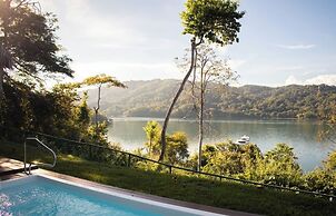 Isla Chiquita Glamping Hotel