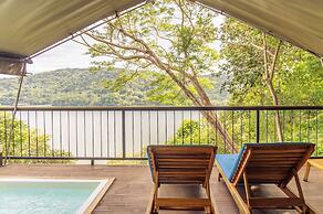 Isla Chiquita Glamping Hotel