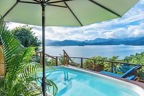 Isla Chiquita Glamping Hotel