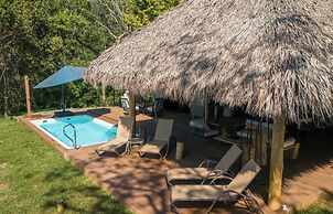 Isla Chiquita Glamping Hotel