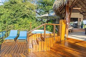 Isla Chiquita Glamping Hotel