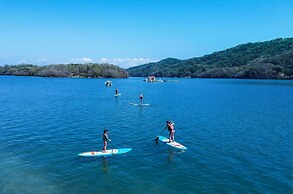 Isla Chiquita Glamping Hotel