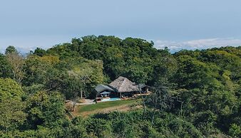 Isla Chiquita Glamping Hotel