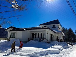 Hakuba Landmark Iwatake Lodge