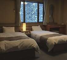 Hakuba Landmark Iwatake Lodge