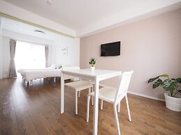 Living CUBE Tabata Station