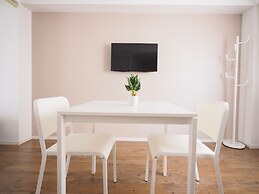 Living CUBE Tabata Station