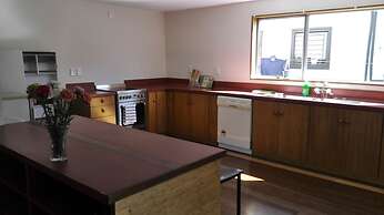 Oxford Queenette Backpackers