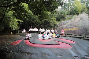 Putuoshan Ruyige Junlan Guest House