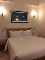 Red Fox by Lemon Tree Hotels, Sector 60, Gurugram