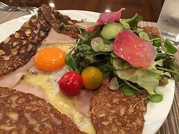 Petit Hotel Enchante