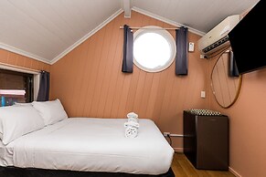 Aquarius Backpacker Resort