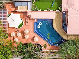 Aquarius Backpacker Resort