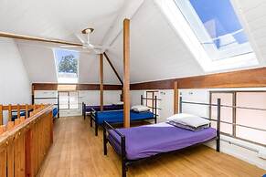 Aquarius Backpacker Resort