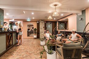 Aquarius Backpacker Resort