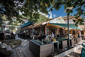 15 Palms Beach Resort