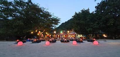 15 Palms Beach Resort