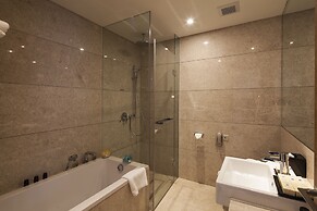 Qingdao Majesty Mansion Hotel