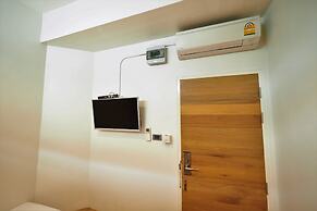 T Hostel at Victory Monument