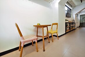 T Hostel at Victory Monument