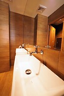 T Hostel at Victory Monument