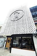 T Hostel at Victory Monument