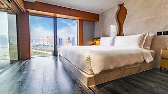 YOHO Hollywood Roosevelt Hotel