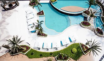 YOHO Hollywood Roosevelt Hotel