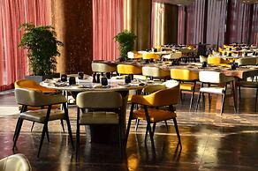 YOHO Hollywood Roosevelt Hotel