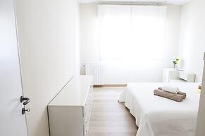 Alessia's Flat - Bright and Spacious