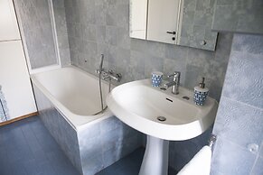 Alessia's Flat - Bright and Spacious