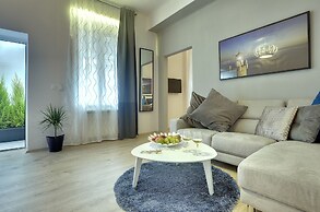 D&A Center Apartments