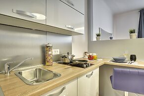 D&A Center Apartments