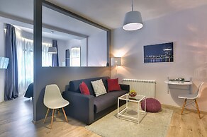 D&A Center Apartments