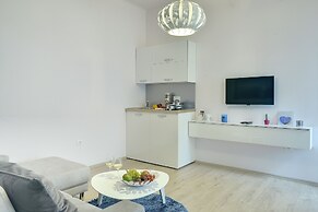 D&A Center Apartments