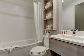 Microtel Inn by Wyndham Long Island City