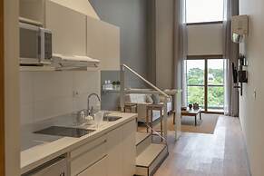 Five Hotel & Residences