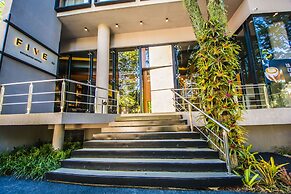 Five Hotel & Residences