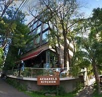 Five Hotel & Residences