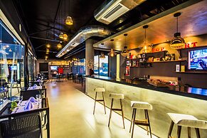 Five Hotel & Residences