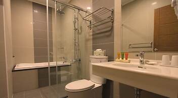 Green Field & Sunshine