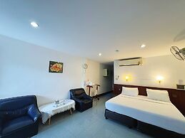 Rabbit Mansion Patong Hotel