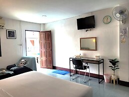 Rabbit Mansion Patong Hotel